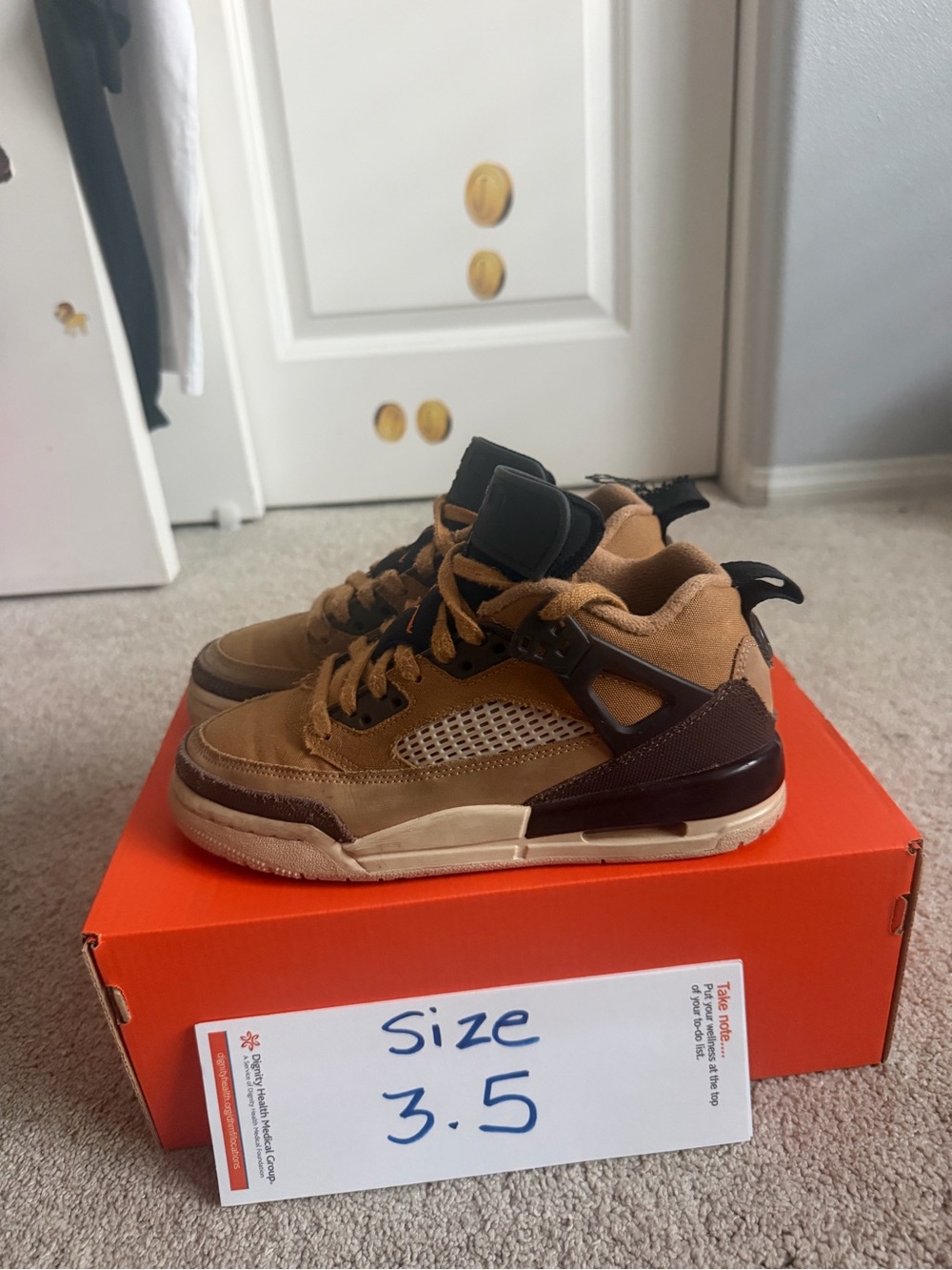 Jordan Kids Brown and Tan Retro Sneakers